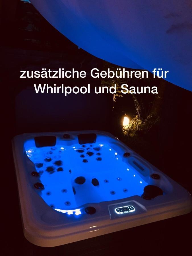 Gartenloft Mit Outdoor Whirlpool Und Garten Petershagen-Eggersdorf Extérieur photo